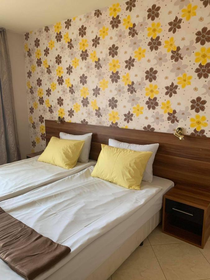 וארנה Семеен Хотел Брилянс - Family Hotel Brilliance מראה חיצוני תמונה