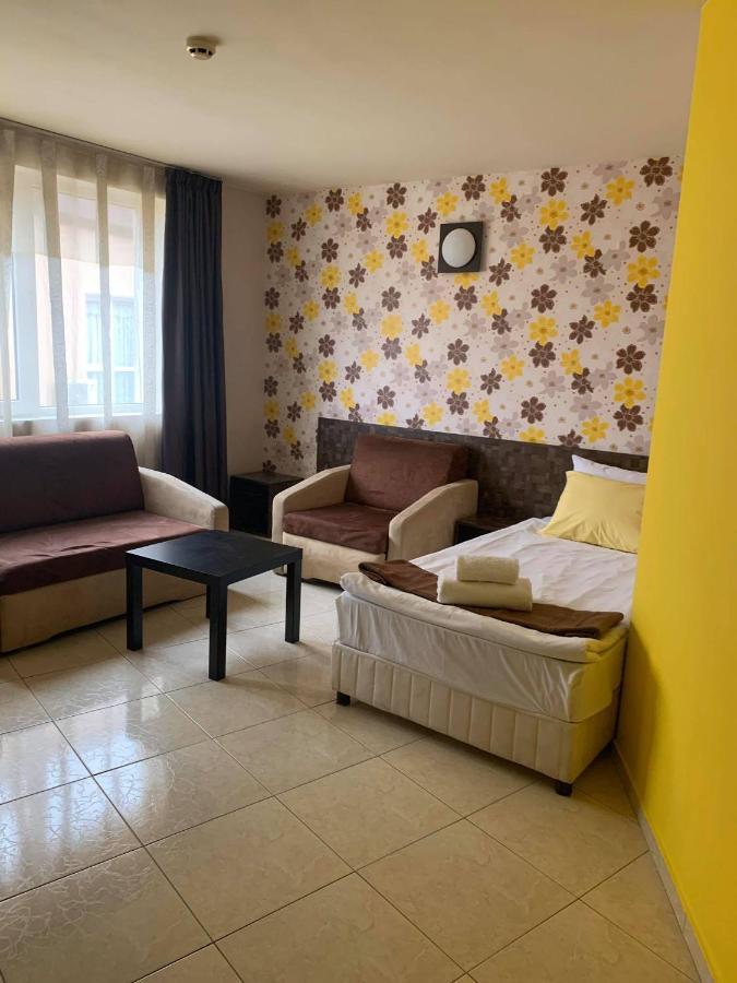 וארנה Семеен Хотел Брилянс - Family Hotel Brilliance מראה חיצוני תמונה