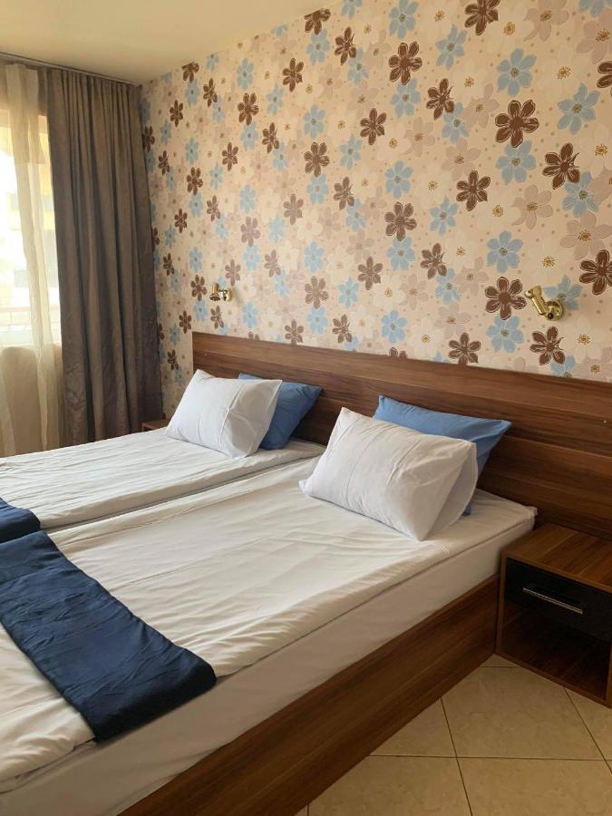 וארנה Семеен Хотел Брилянс - Family Hotel Brilliance מראה חיצוני תמונה