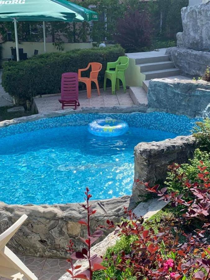 וארנה Семеен Хотел Брилянс - Family Hotel Brilliance מראה חיצוני תמונה